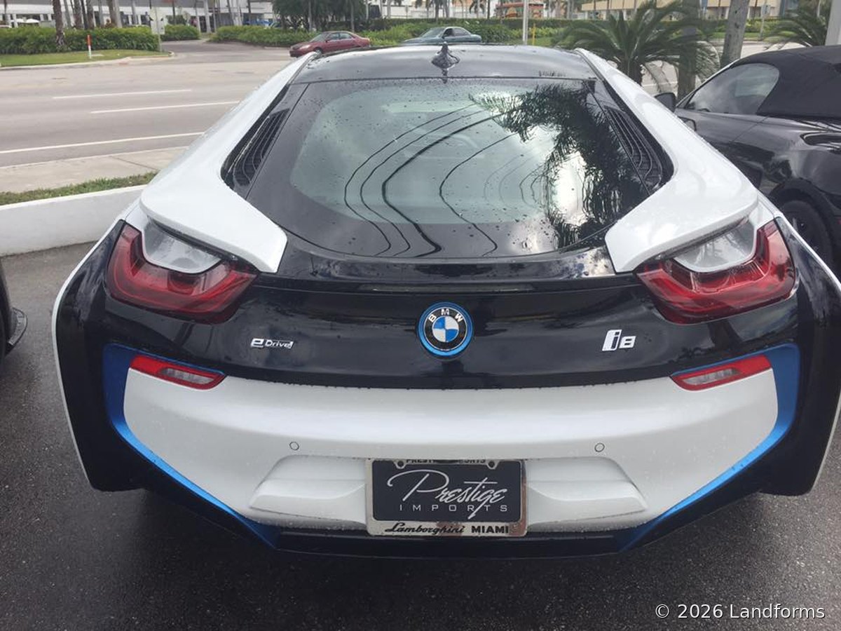 BMW i8 photographed by Darin Chamberlin